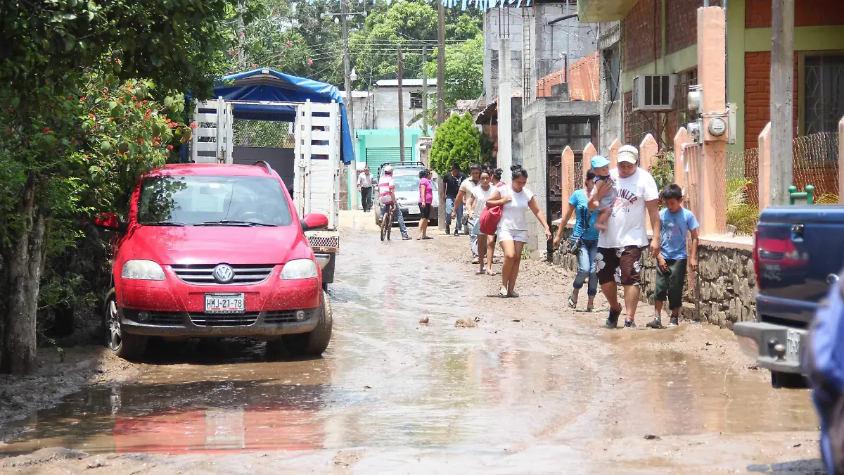 LLUVIAS BOL